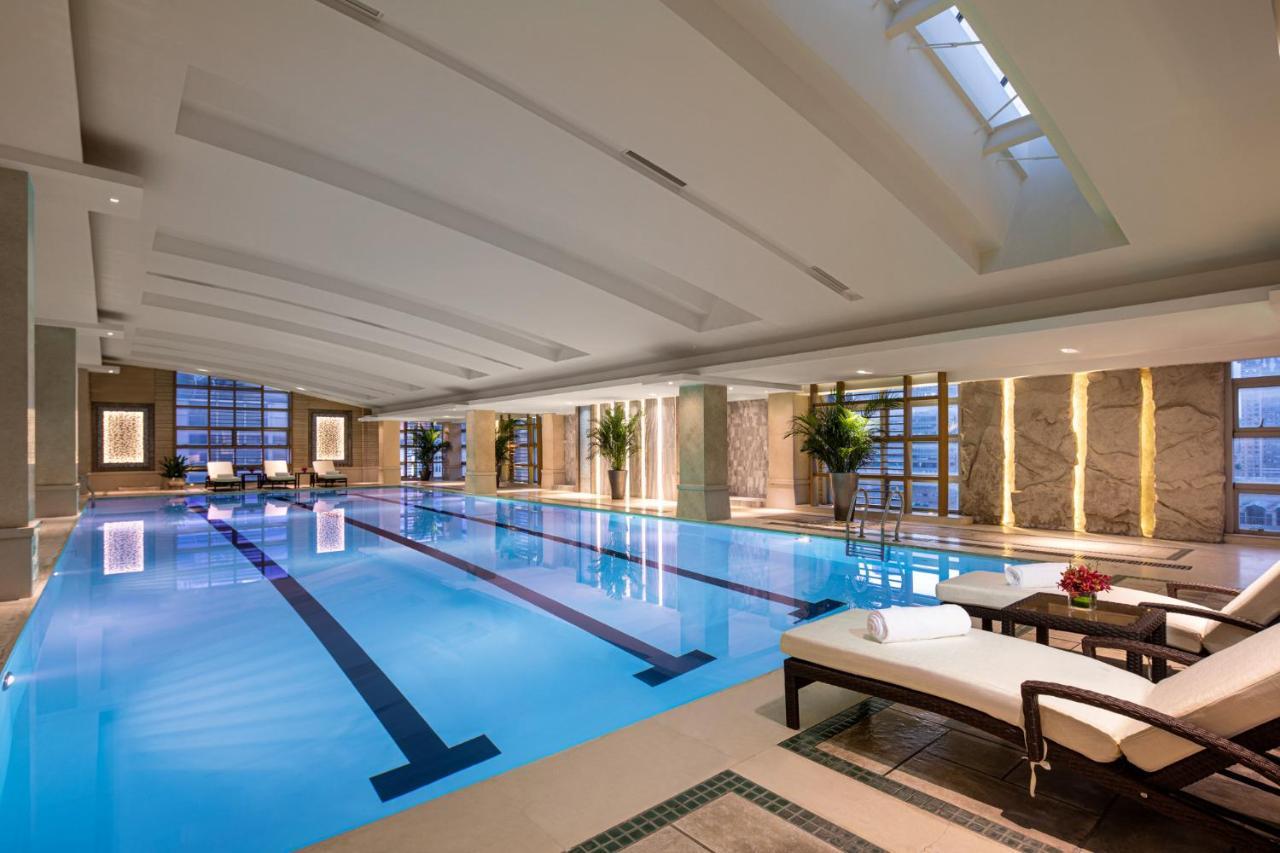 Crowne Plaza Shanghai Nanjing Road By Ihg Экстерьер фото The pool at the Mandarin Oriental, Beijing