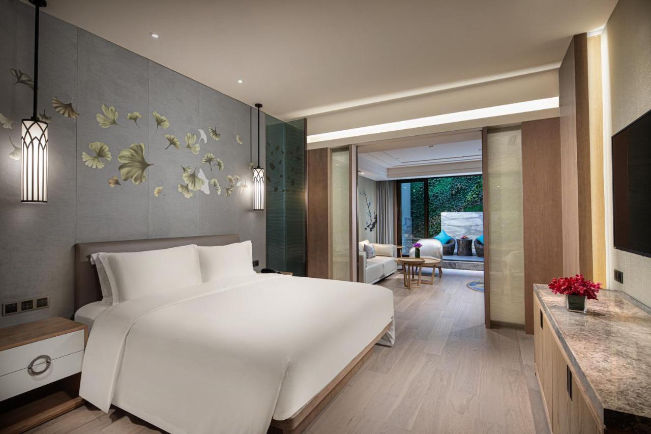 Crowne Plaza Shanghai Nanjing Road By Ihg Экстерьер фото Deluxe Suite
