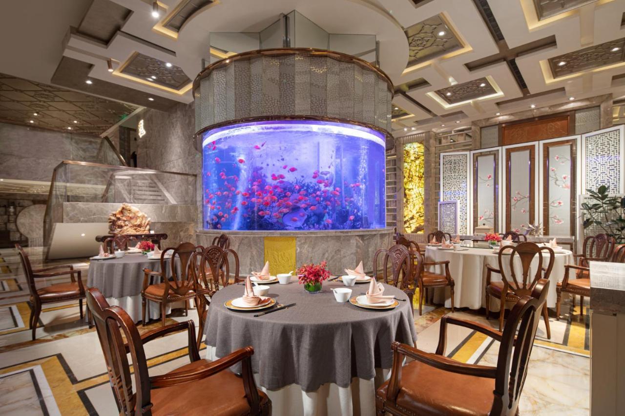 Crowne Plaza Shanghai Nanjing Road By Ihg Экстерьер фото Interior of the restaurant