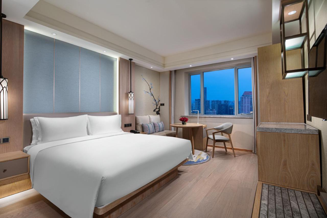 Crowne Plaza Shanghai Nanjing Road By Ihg Экстерьер фото