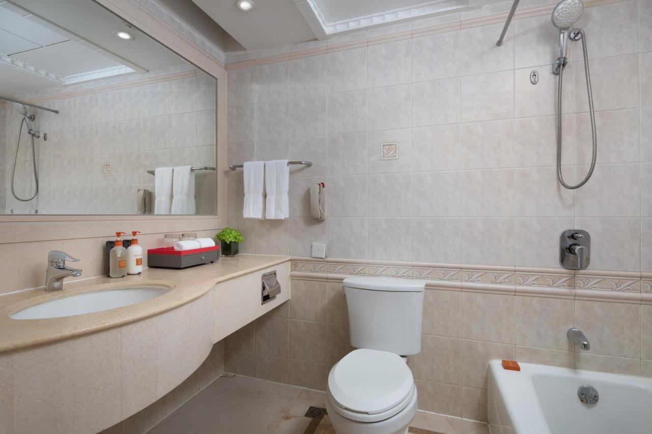 Crowne Plaza Shanghai Nanjing Road By Ihg Экстерьер фото Bathroom