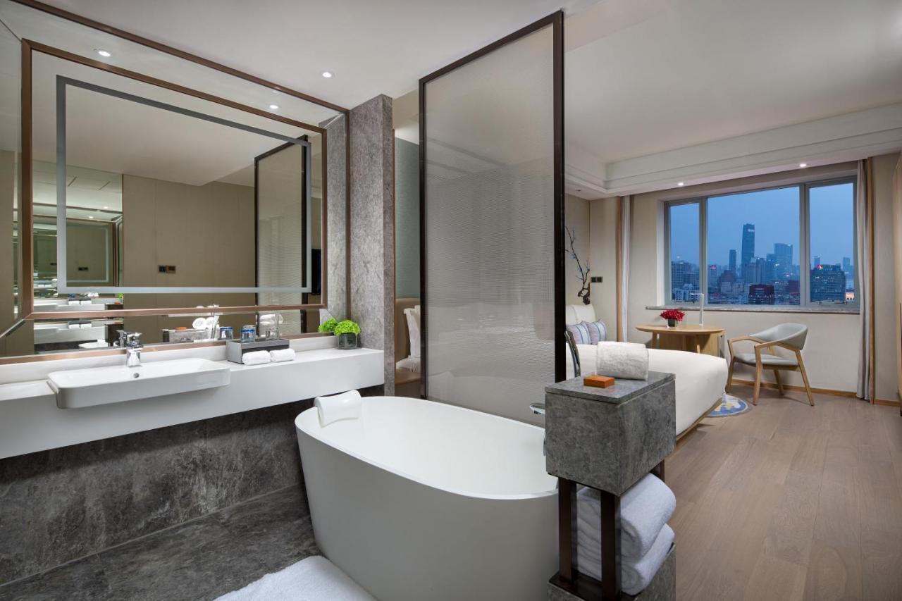 Crowne Plaza Shanghai Nanjing Road By Ihg Экстерьер фото Deluxe Suite